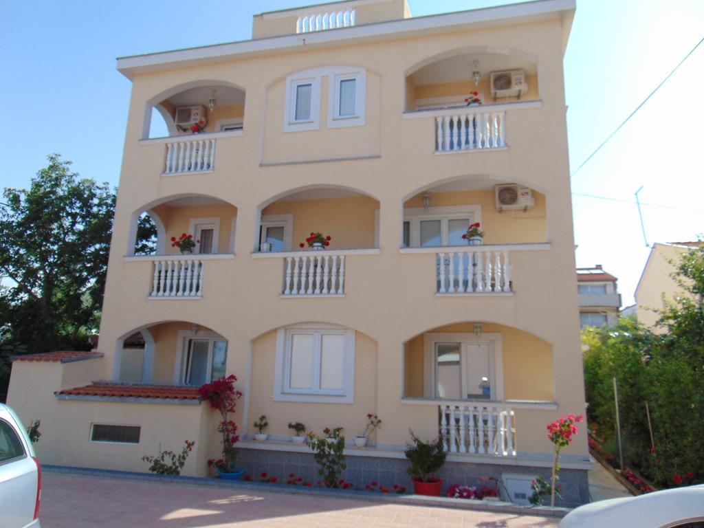 Apartmani Villa Marija ザダル エクステリア 写真