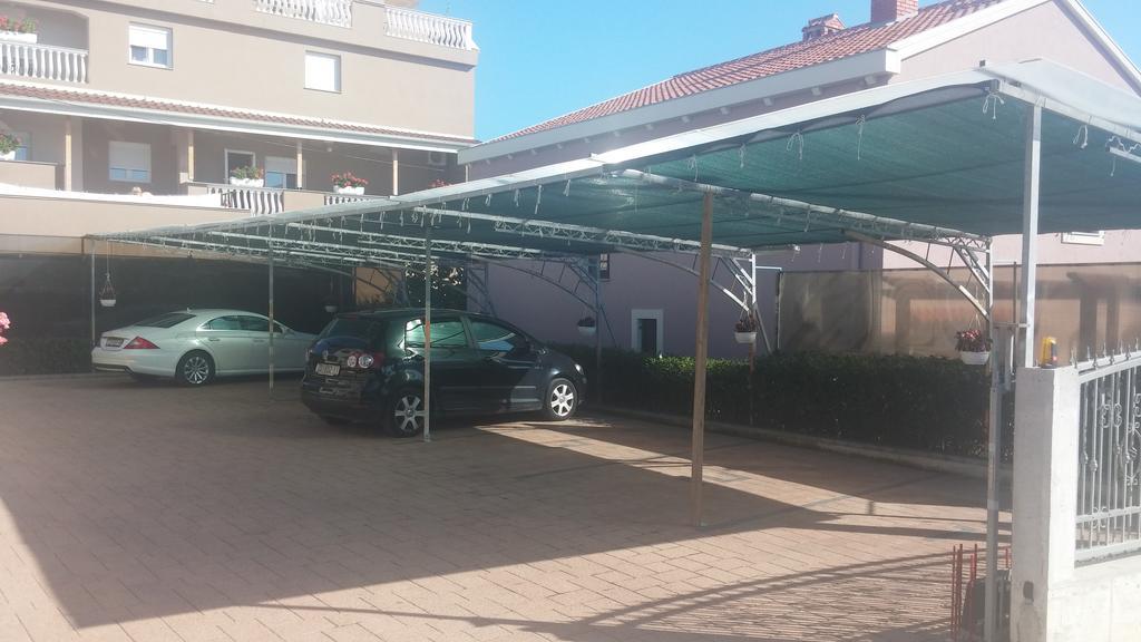 Apartmani Villa Marija ザダル エクステリア 写真