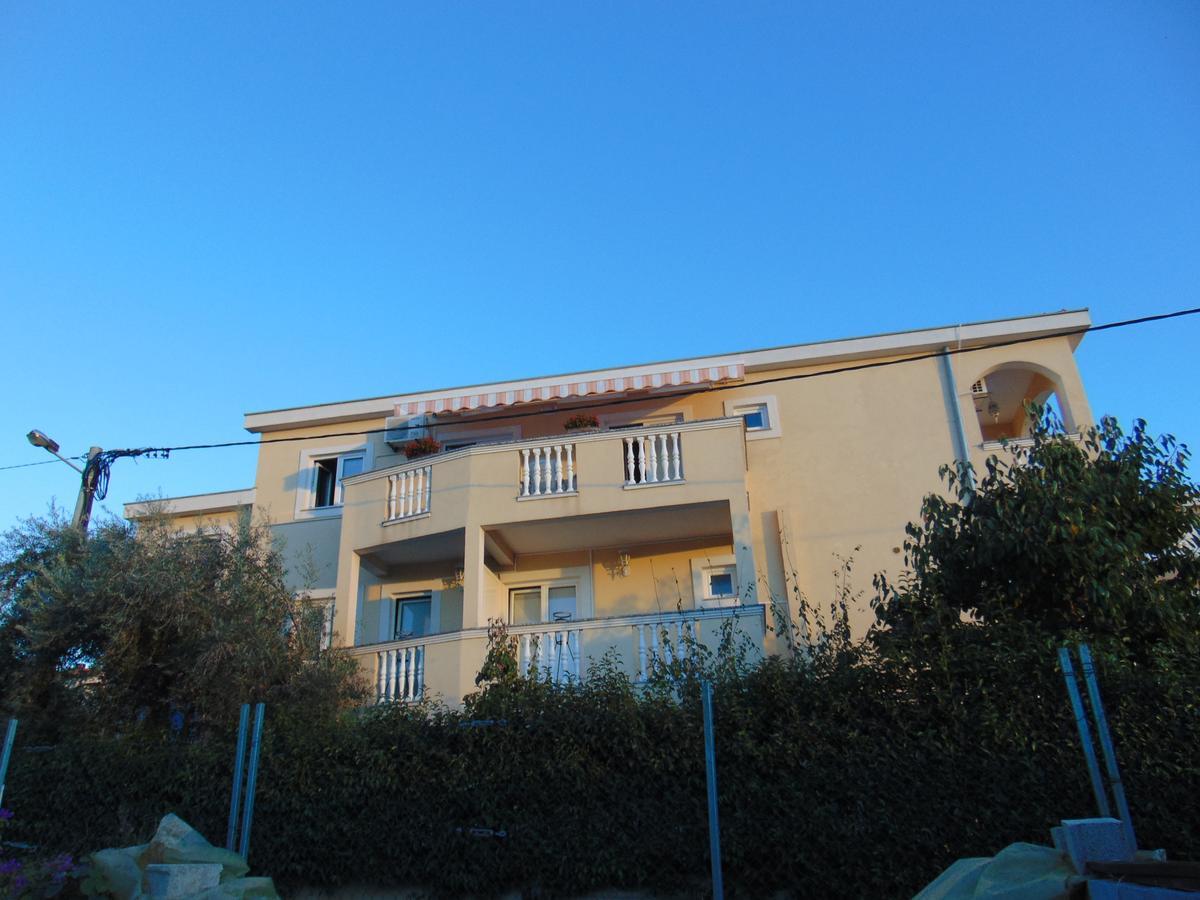 Apartmani Villa Marija ザダル エクステリア 写真